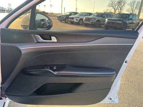 Used 2023 Kia K5 LXS image 10