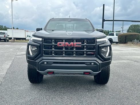 Used 2024 GMC Canyon AT4 w/ Technology Package AWD/4WD image 5