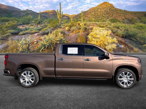 Used 2019 Chevrolet Silverado 1500 High Country w/ Max Trailering Package image 3
