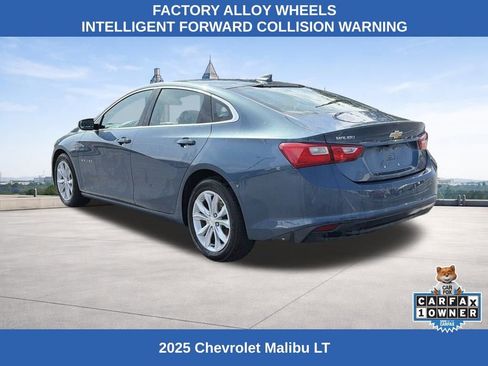 Used 2025 Chevrolet Malibu LT image 3