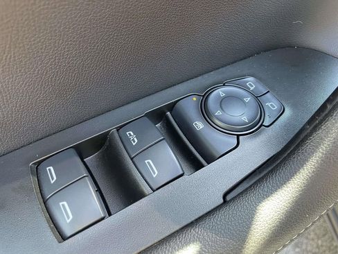 Used 2025 Chevrolet Blazer LT AWD/4WD image 17