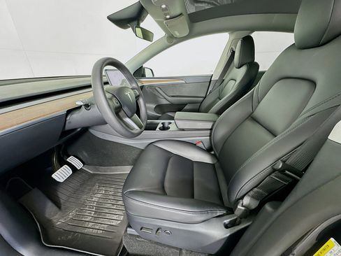 Used 2024 Tesla Model Y Performance AWD/4WD image 13