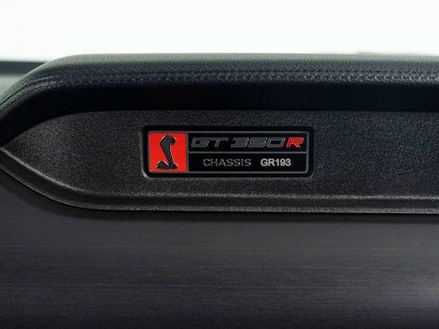 Used 2016 Ford Mustang Shelby GT350R w/ GT350R Equipment Group 920A RWD image 38