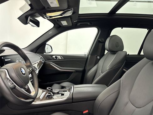 Used 2022 BMW X5 xDrive40i w/ Premium Package AWD/4WD image 24