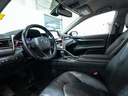 Used 2024 Toyota Camry XSE image 4