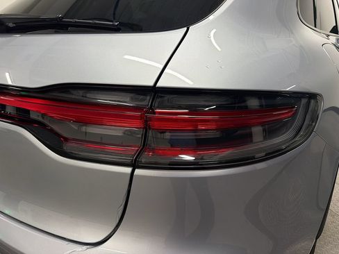 Used 2026 Porsche Macan AWD/4WD image 33
