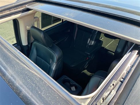 Used 2024 Ford Expedition XLT image 22