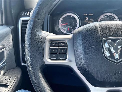 Used 2022 RAM 1500 Classic SLT AWD/4WD image 20