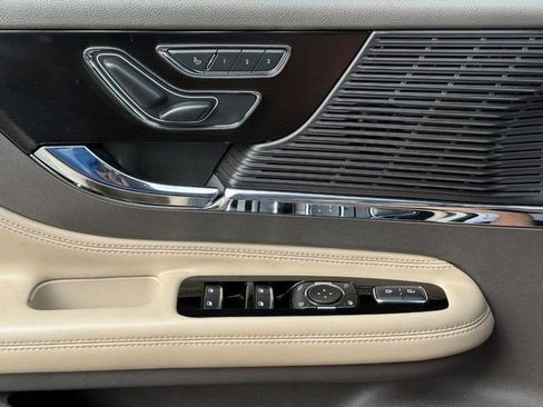 Used 2022 Lincoln Corsair FWD image 24