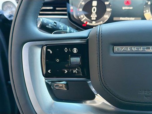 New 2025 Land Rover Range Rover Long Wheelbase SE image 38