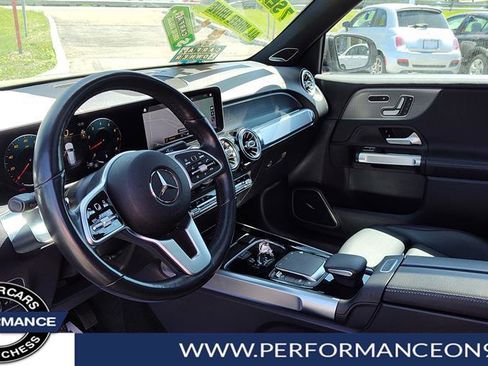 Used 2021 Mercedes-Benz GLB 250 4MATIC image 11