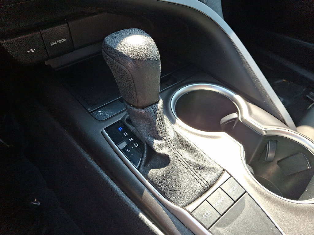 Used 2023 Toyota Camry LE FWD image 4