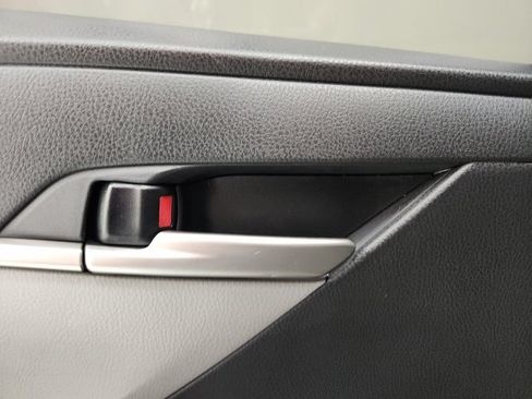 Used 2026 Toyota Camry SE FWD image 36