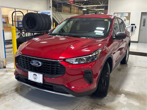 New 2025 Ford Escape Active w/ Tech Pack #1 image 3
