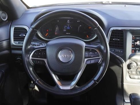 Certified 2021 Jeep Grand Cherokee Laredo image 17