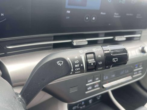 Used 2024 Hyundai Kona SEL AWD/4WD image 25
