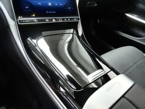 Certified 2026 Mercedes-Benz C 300 4MATIC Sedan image 21