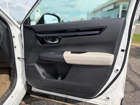 Used 2024 Honda CR-V EX-L image 16