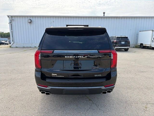 Used 2025 GMC Yukon Denali Ultimate AWD/4WD image 4