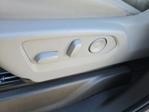 Used 2025 GMC Sierra 2500 SLT w/ SLT Premium Package image 24