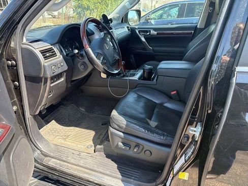 Used 2016 Lexus GX 460 w/ Premium Package AWD/4WD image 4