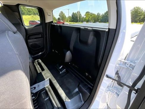 Used 2022 Chevrolet Colorado LT w/ Fleet Safety Package RWD image 23