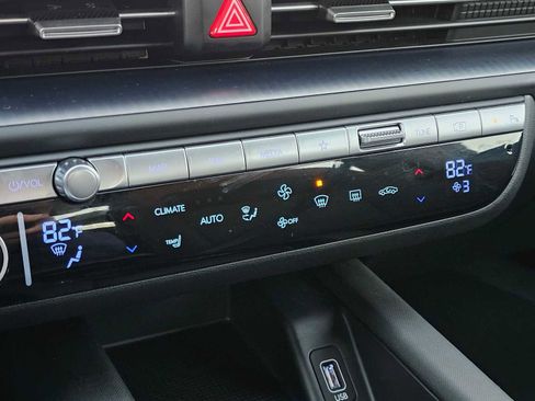 Used 2025 Hyundai Ioniq 6 SE image 28