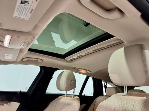 Used 2018 Mercedes-Benz E 400 4MATIC Wagon w/ Premium 1 Package image 6