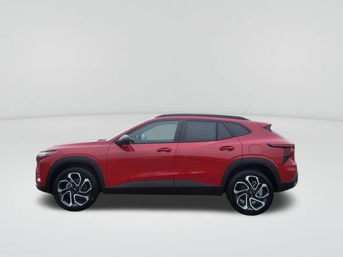 New 2026 Chevrolet Trax RS w/ Driver Confidence Package image 2