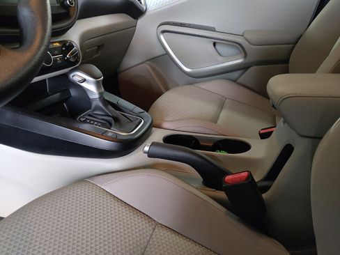 Used 2025 Kia Soul LX w/ LX Technology Package image 26