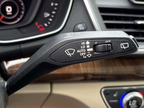 Used 2018 Audi Q5 2.0T Premium Plus w/ Premium Plus Package image 24