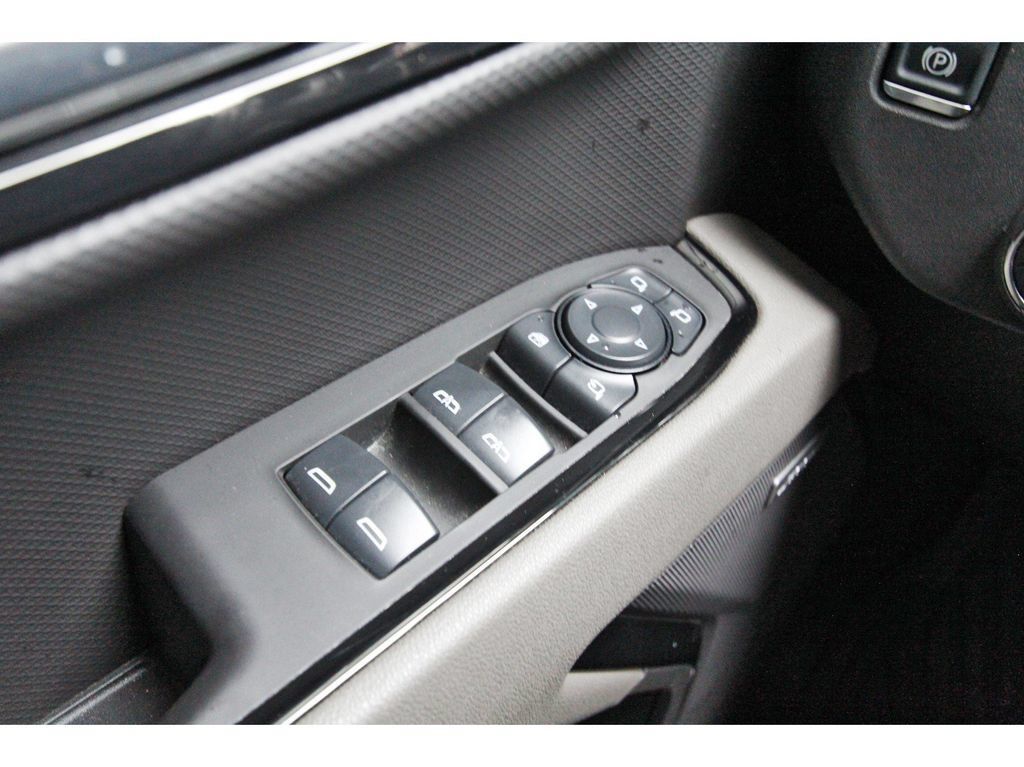 Used 2025 Chevrolet Silverado 1500 ZR2 w/ Technology Package AWD/4WD image 21