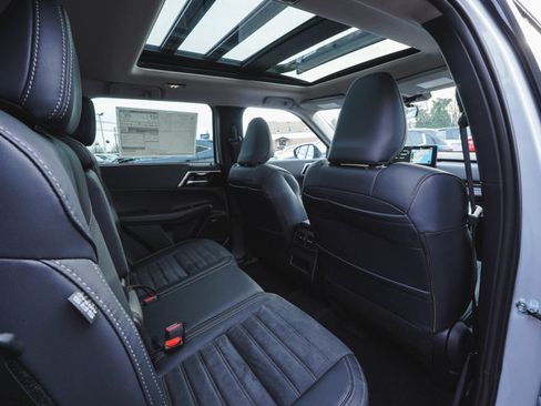 New 2026 Mitsubishi Outlander Trail Edition image 37