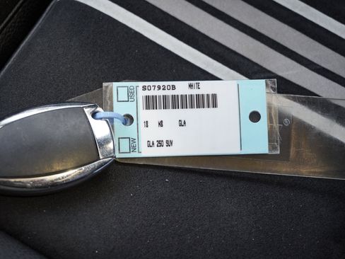 Used 2018 Mercedes-Benz GLA 250 image 38