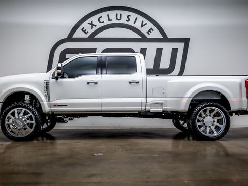 Used 2024 Ford F450 Limited w/ FX4 Off-Road Package image 5