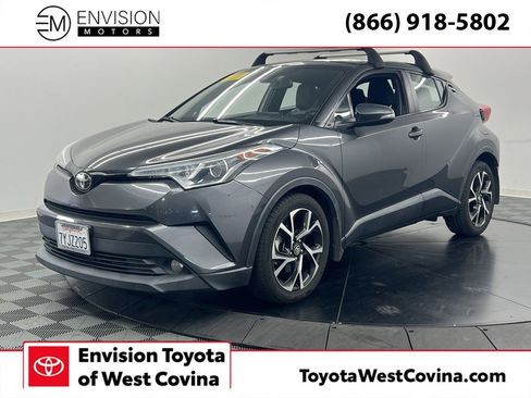 Used 2018 Toyota C-HR XLE image 1