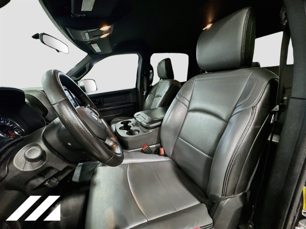 Used 2022 RAM 2500 Tradesman w/ Chrome Appearance Group AWD/4WD image 21