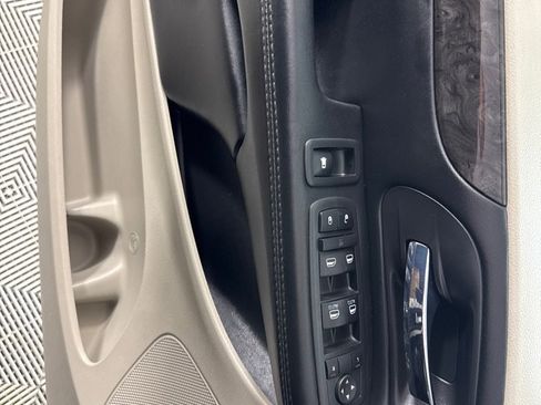 Used 2017 Dodge Grand Caravan SE w/ Power Window Group image 10