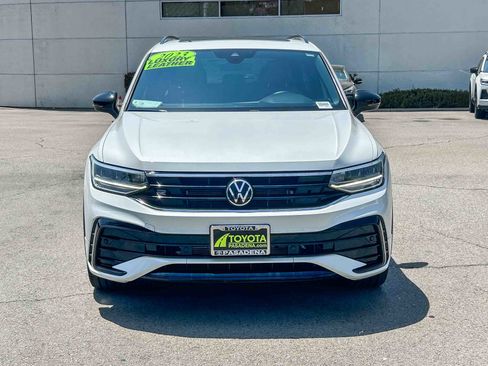 Used 2023 Volkswagen Tiguan SE R-Line FWD image 2