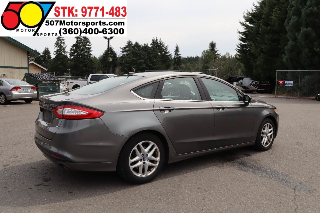 Used 2014 Ford Fusion SE FWD image 7