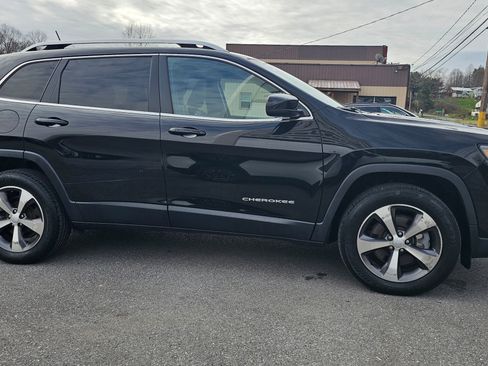 Used 2020 Jeep Cherokee Limited image 5