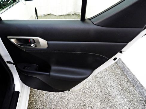 Used 2016 Lexus CT 200h FWD image 12