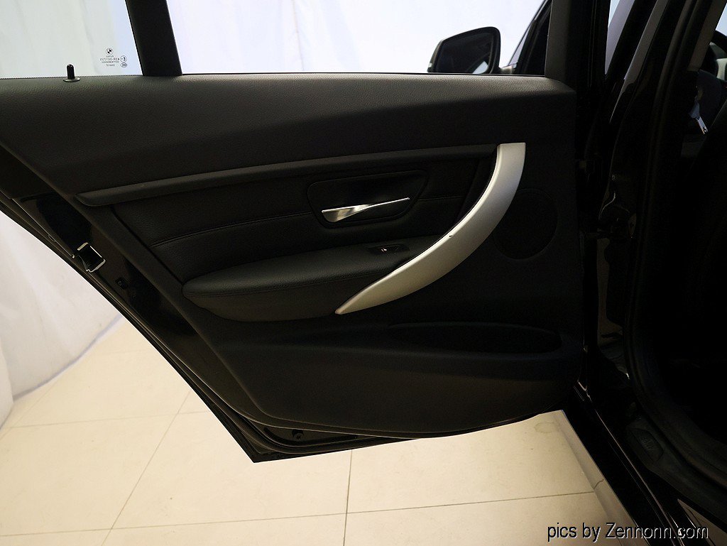 Used 2013 BMW 328i xDrive Sedan AWD/4WD image 24