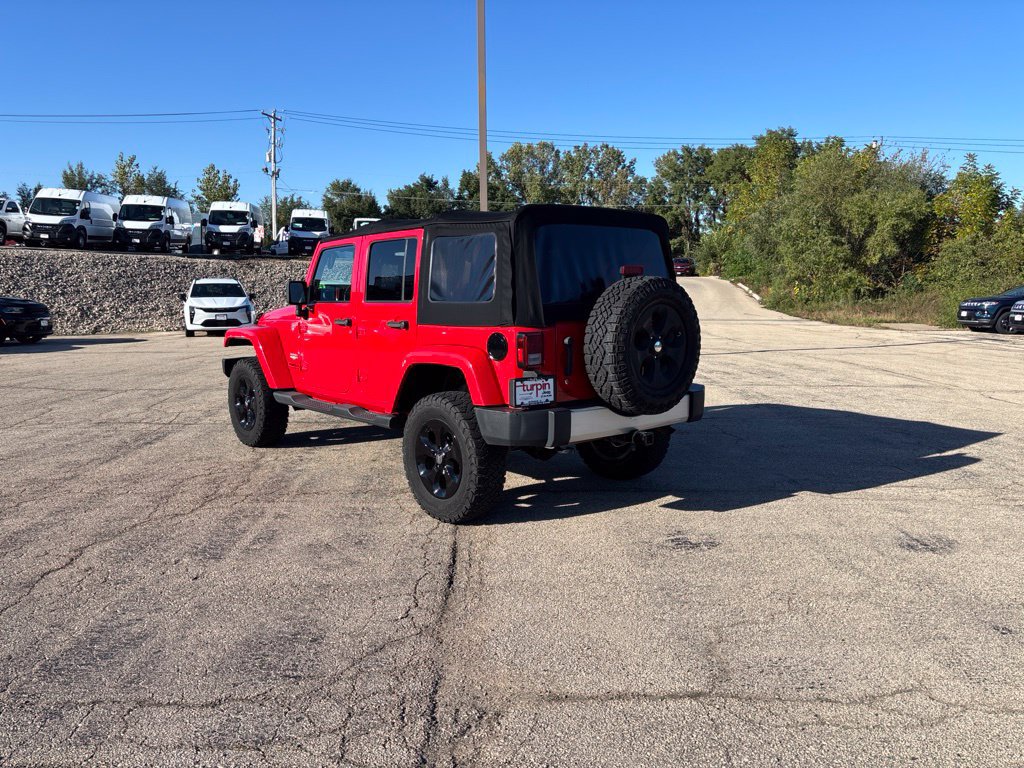 Used 2015 Jeep Wrangler Unlimited Sahara w/ Connectivity Group AWD/4WD image 3