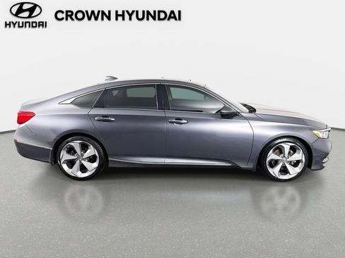 Used 2018 Honda Accord Touring image 5