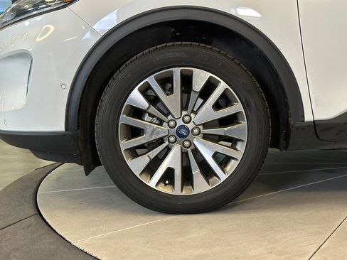 Used 2021 Ford Escape Titanium AWD/4WD image 25