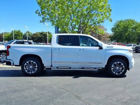 Certified 2023 Chevrolet Silverado 1500 High Country w/ Technology Package AWD/4WD image 4