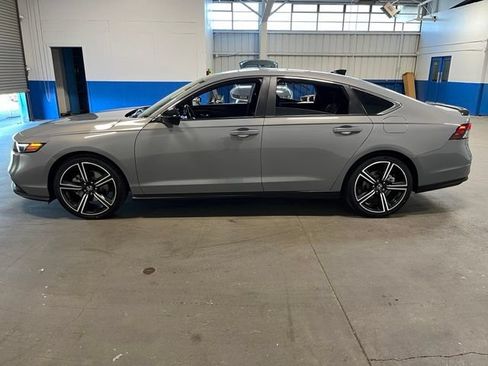 Used 2024 Honda Accord Sport image 6