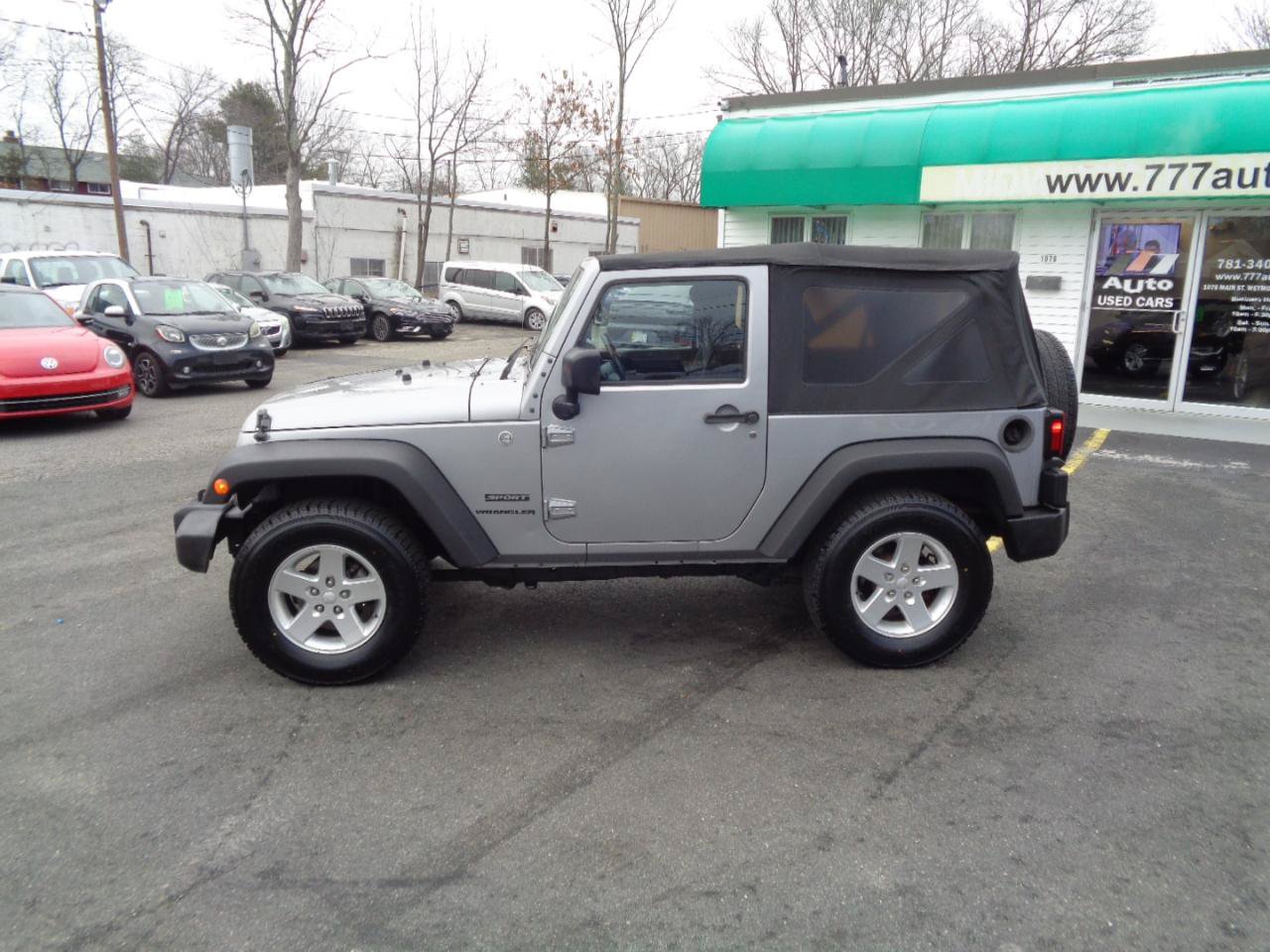 Used 2015 Jeep Wrangler Sport w/ Quick Order Package 24S AWD/4WD image 2
