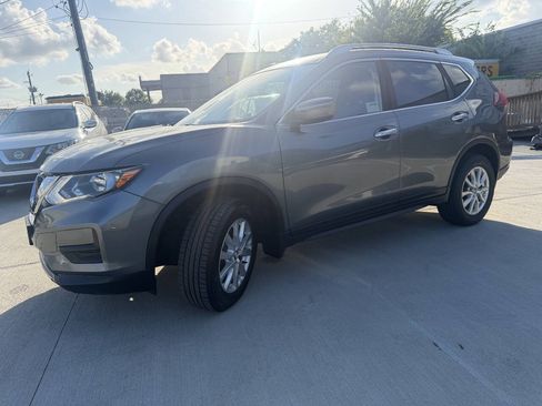 Used 2019 Nissan Rogue SV AWD/4WD image 2